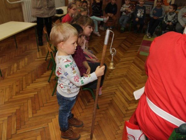 Mikulás az oviban