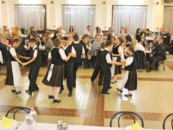XII. Sváb disznótoros est