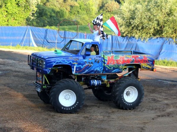 "Monster Truck" Kaszkadőr Show