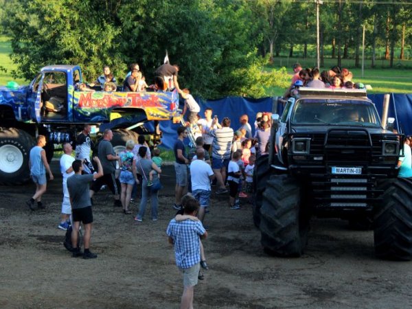 "Monster Truck" Kaszkadőr Show